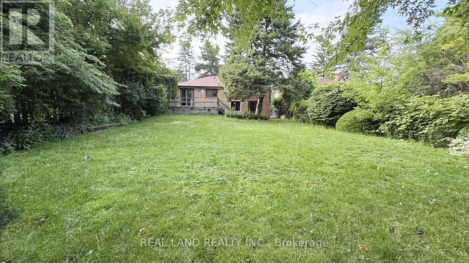 53 Lloydminster Crescent, Toronto, Ontario  M2M 2S2 - Photo 26 - C13541426