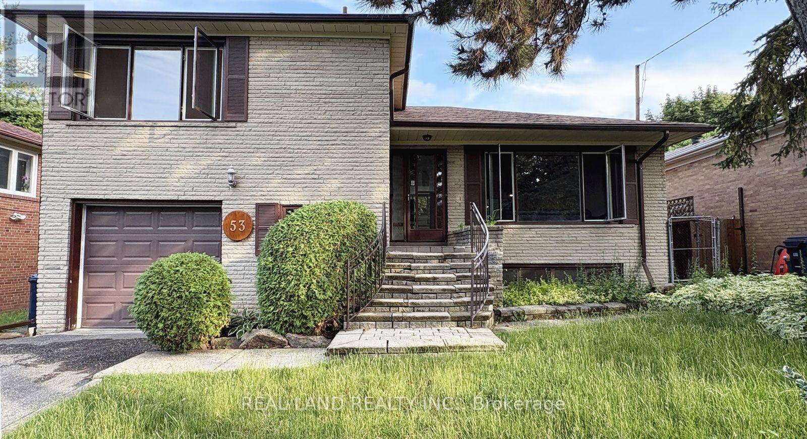 53 Lloydminster Crescent, Toronto, Ontario  M2M 2S2 - Photo 4 - C13541426