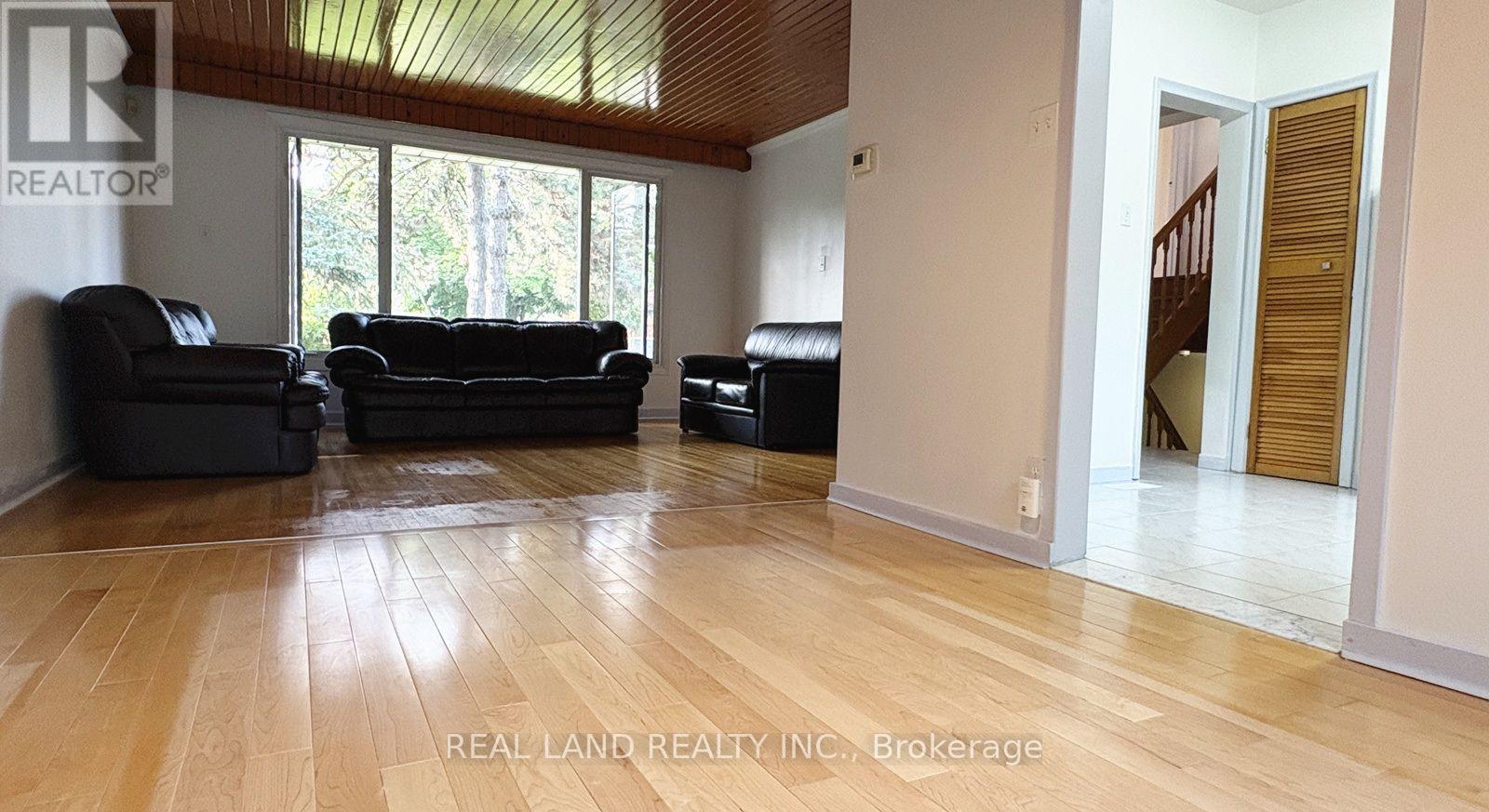 53 Lloydminster Crescent, Toronto, Ontario  M2M 2S2 - Photo 6 - C13541426