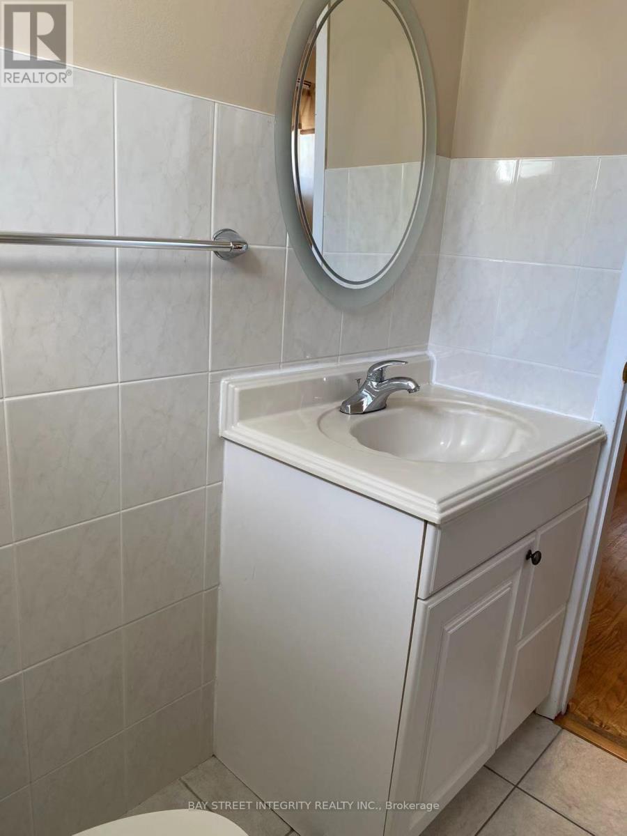 1&2 Fl - 21 Kingslake Road, Toronto, Ontario  M2J 3E2 - Photo 13 - C13541434