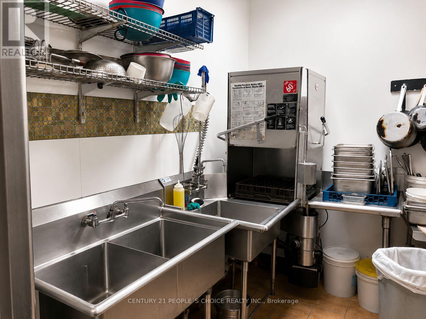 1738a Lawrence Avenue E, Toronto, Ontario  M1R 2Y1 - Photo 4 - E13541390