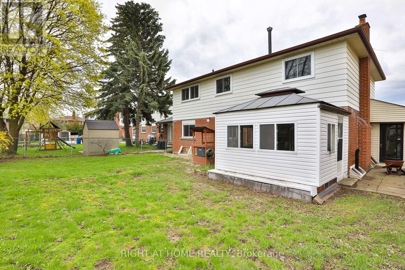 7 Charterhouse Road, Toronto, Ontario  M1S 2T4 - Photo 41 - E13541404
