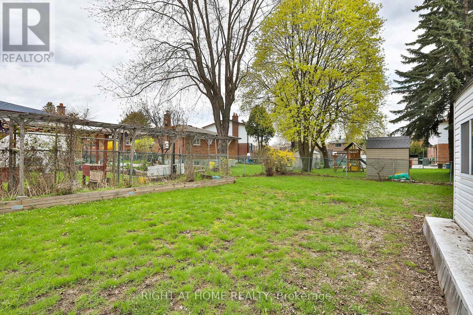 7 Charterhouse Road, Toronto, Ontario  M1S 2T4 - Photo 43 - E13541404
