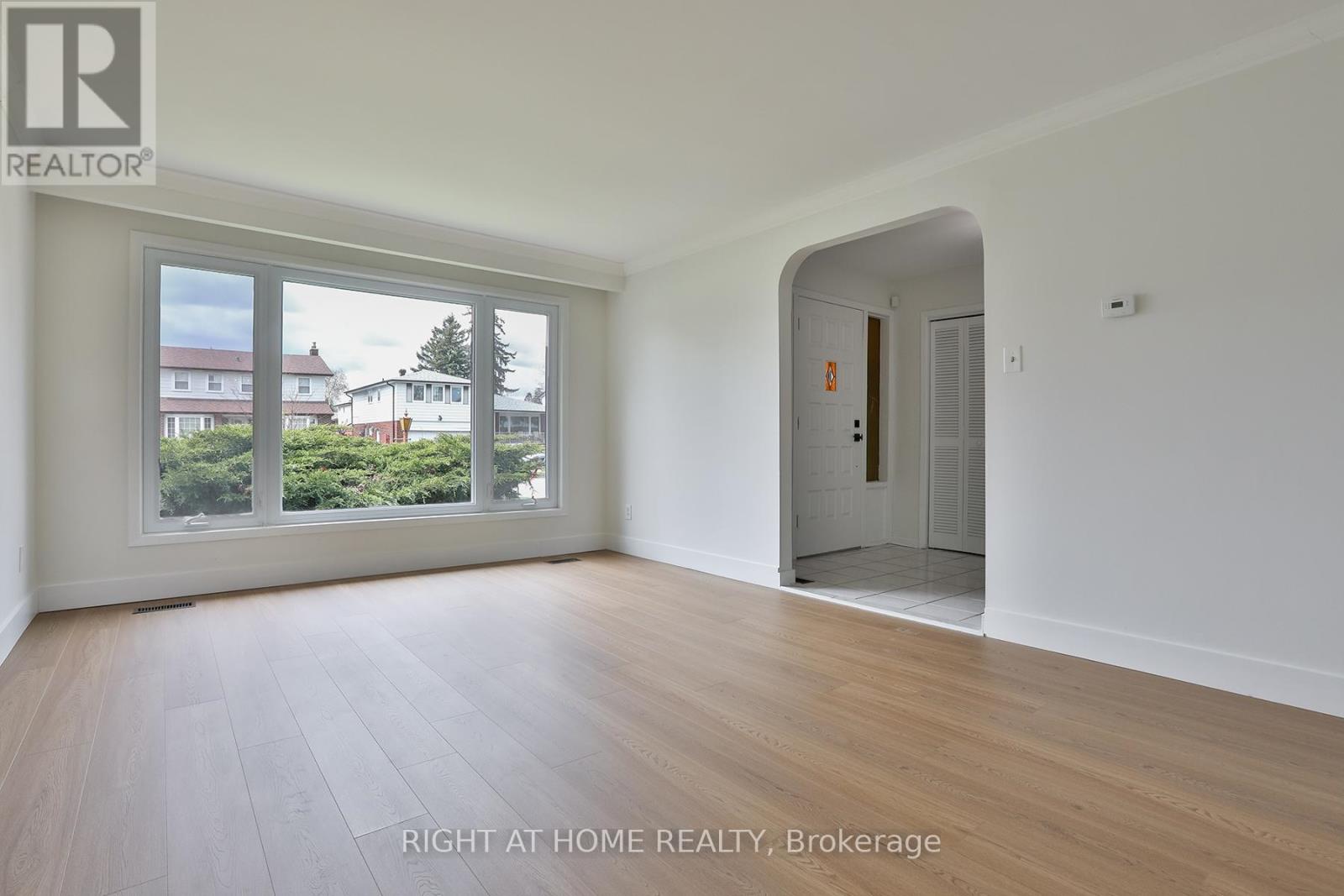 7 Charterhouse Road, Toronto, Ontario  M1S 2T4 - Photo 7 - E13541404