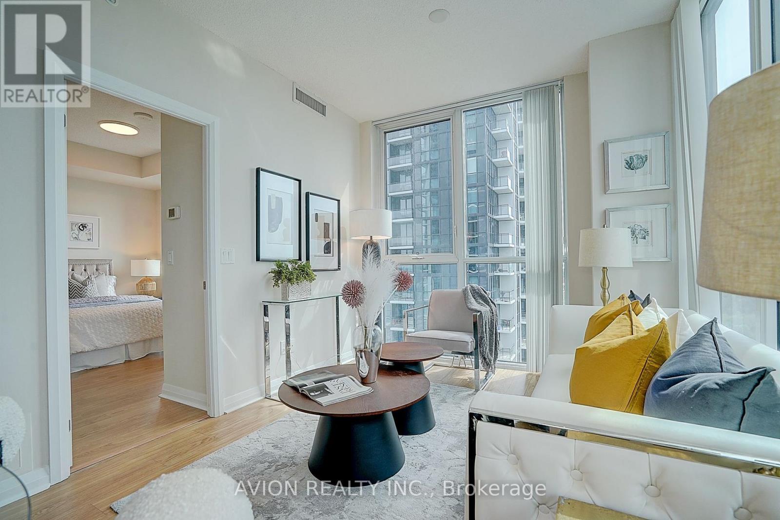 1202 - 55 Eglinton Avenue W, Mississauga, Ontario  L5R 0E5 - Photo 16 - W13541392