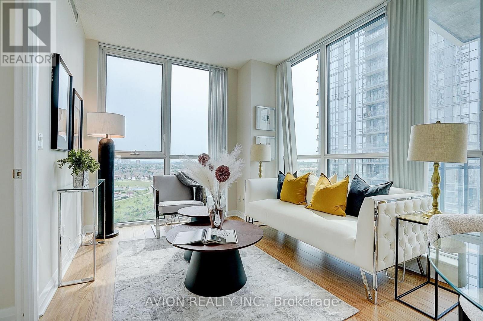 1202 - 55 Eglinton Avenue W, Mississauga, Ontario  L5R 0E5 - Photo 3 - W13541392