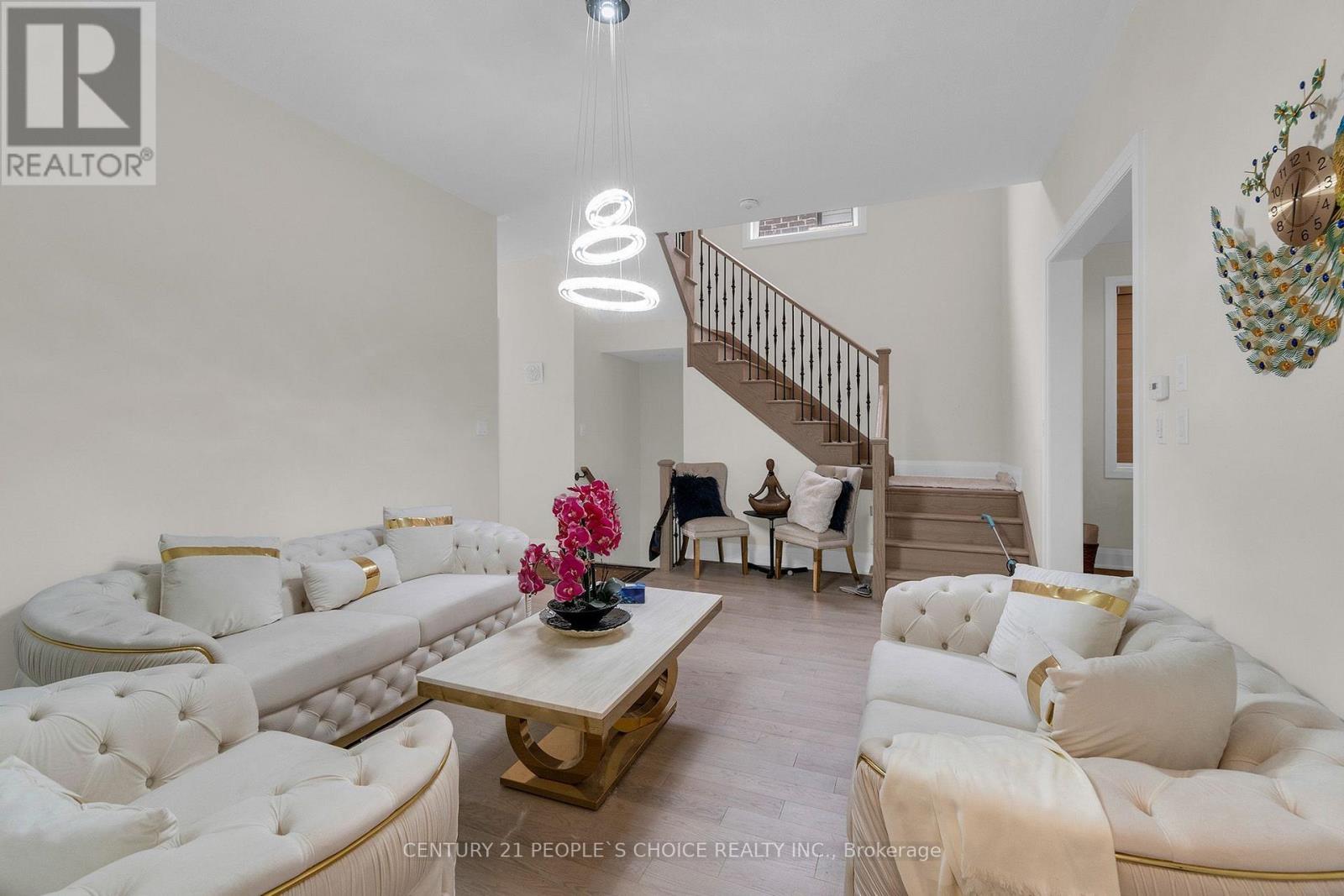 10 Tweedhill Avenue, Caledon, Ontario  L7C 4K5 - Photo 6 - W13541406