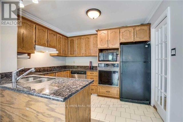1119 Glenridge Drive, Oakville, Ontario  L6M 2L1 - Photo 4 - W13541464