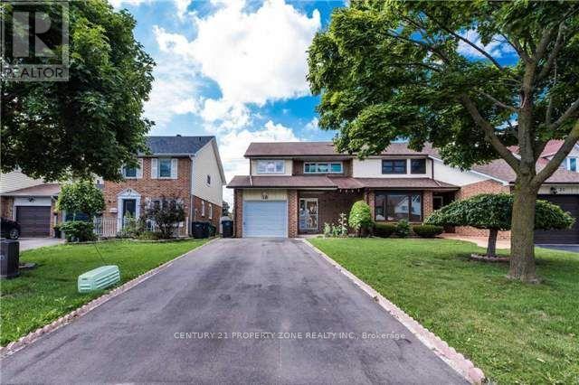 18 OMEGA SQUARE, Brampton, Ontario