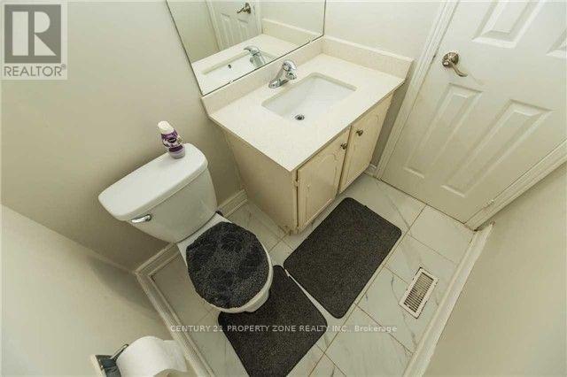 18 Omega Square, Brampton, Ontario  L6Z 1K5 - Photo 10 - W13541482