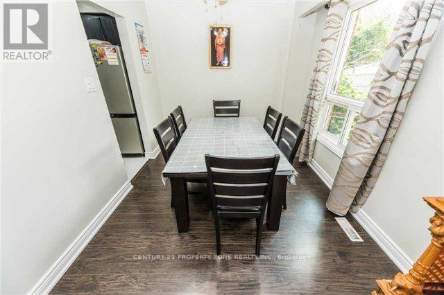 18 Omega Square, Brampton, Ontario  L6Z 1K5 - Photo 7 - W13541482