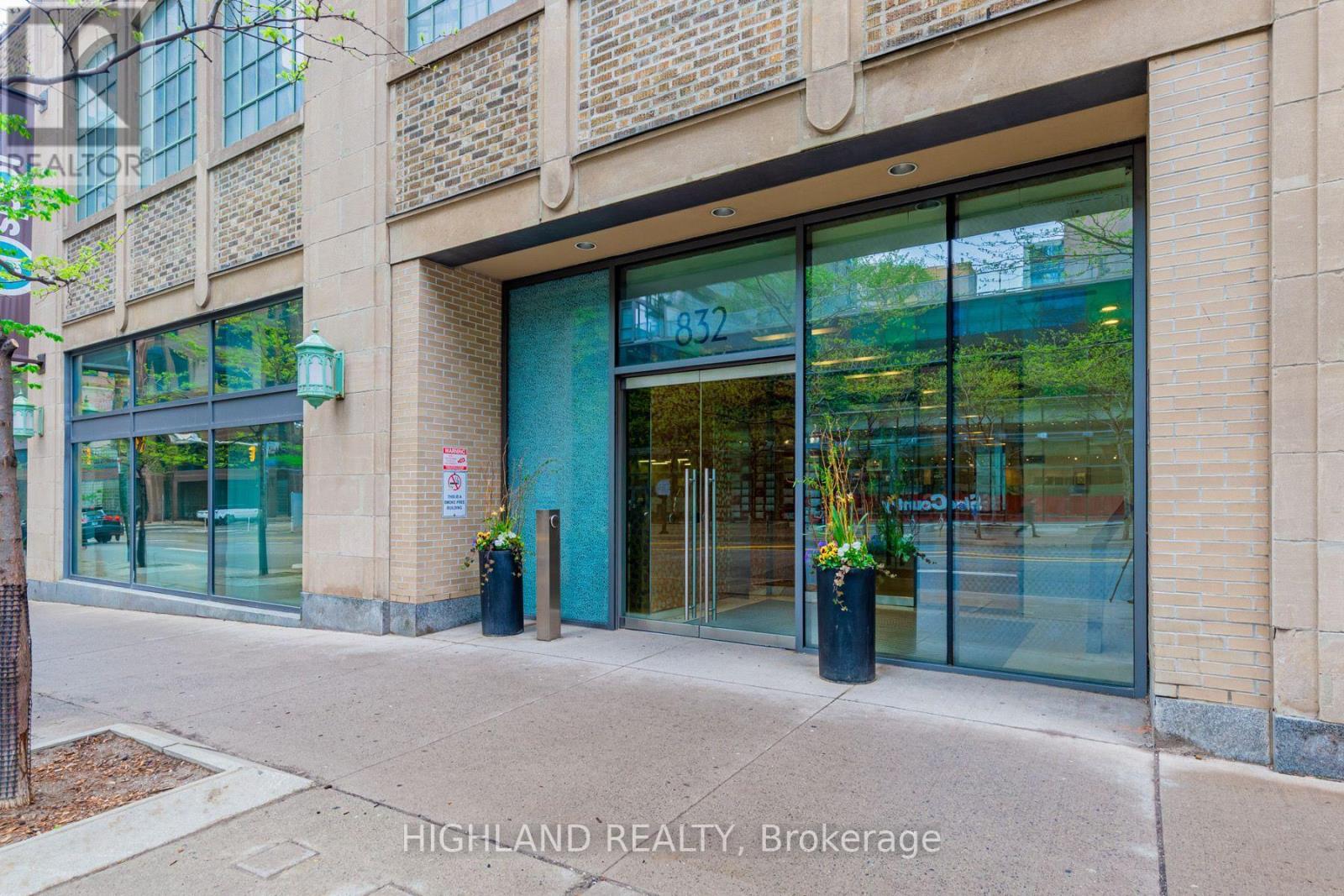 2409 - 832 Bay Street, Toronto, Ontario  M5S 1Z6 - Photo 4 - C13541534