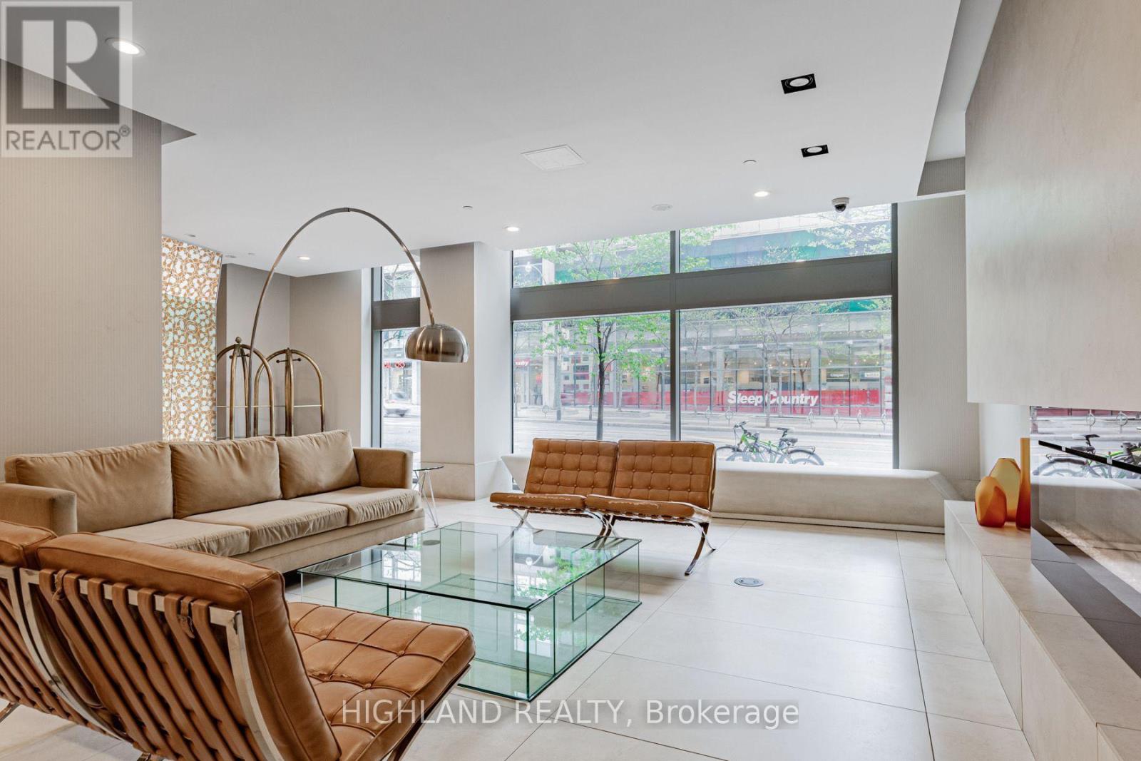 2409 - 832 Bay Street, Toronto, Ontario  M5S 1Z6 - Photo 5 - C13541534