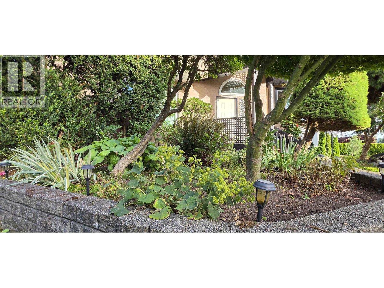 2220 Paulus Crescent, Burnaby, British Columbia  V5A 2M4 - Photo 13 - R3144439