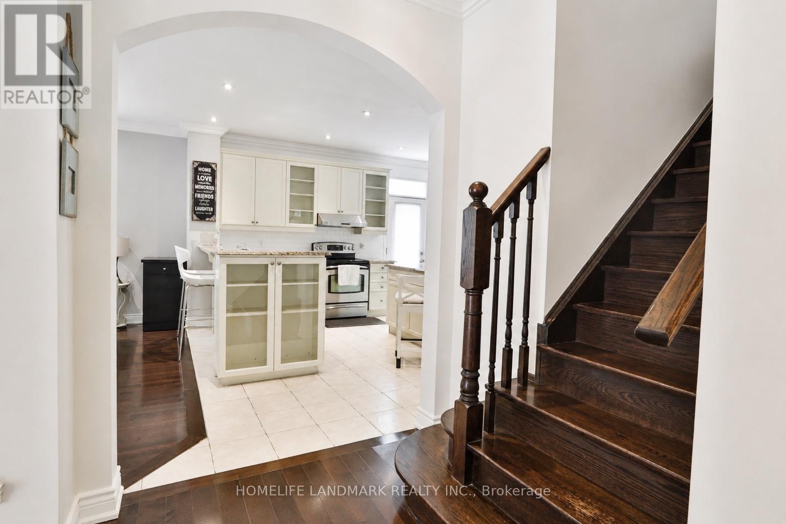 191 Robirwin Street, Whitchurch-Stouffville, Ontario  L3P 3B9 - Photo 7 - N13541510