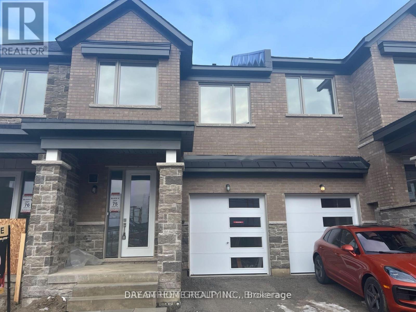 8 BROFARM LANE, Whitchurch-Stouffville (Stouffville)