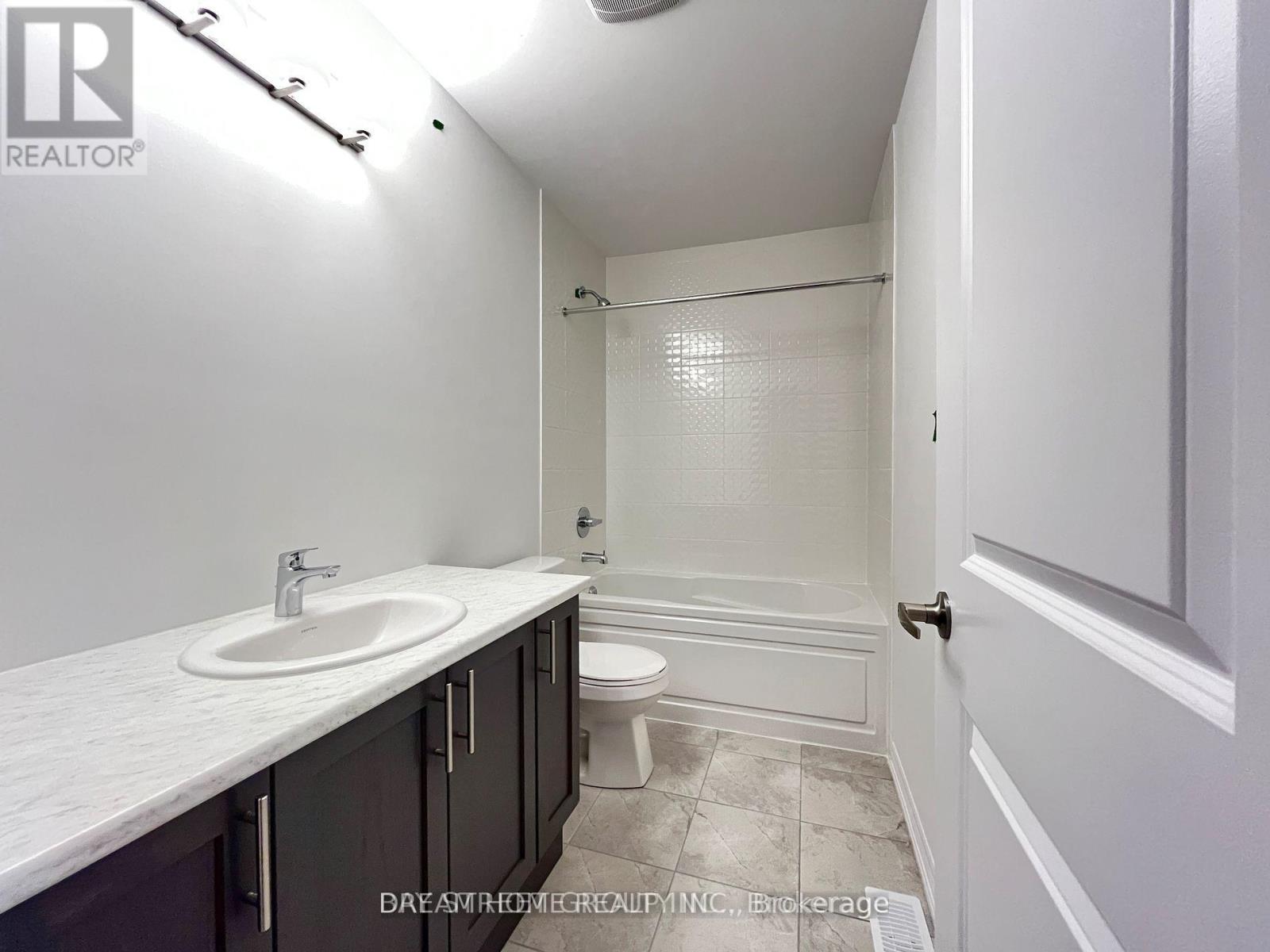 8 Brofarm Lane, Whitchurch-Stouffville, Ontario  L4A 5G2 - Photo 20 - N13541524
