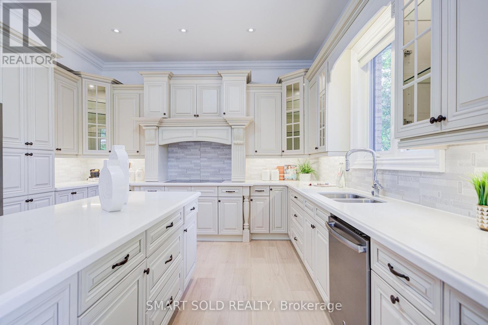 201 Burnhamthorpe Road, Toronto, Ontario  M9B 1Z2 - Photo 15 - W13541500