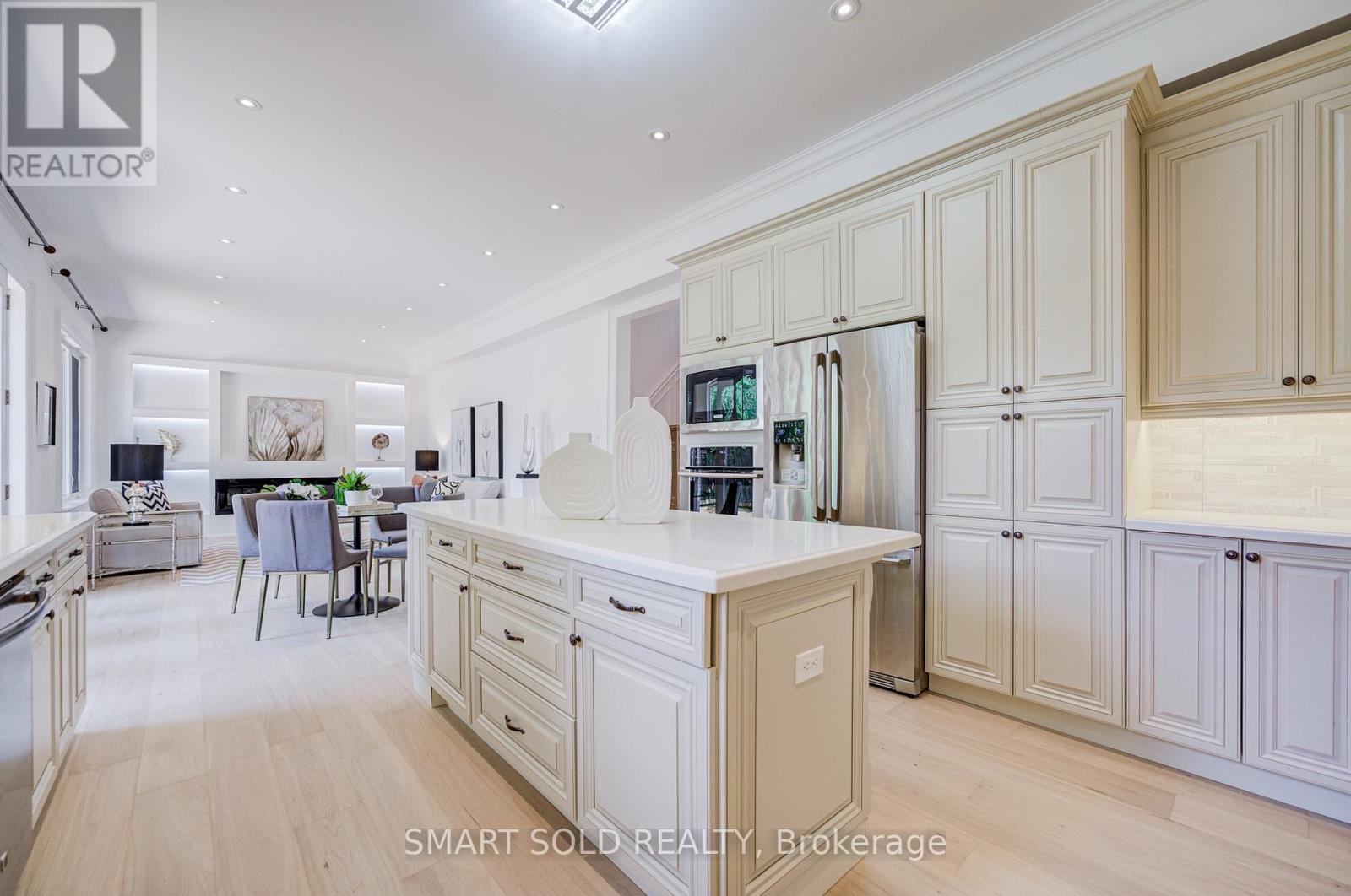 201 Burnhamthorpe Road, Toronto, Ontario  M9B 1Z2 - Photo 17 - W13541500