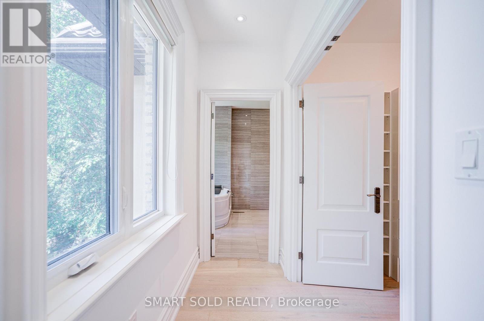 201 Burnhamthorpe Road, Toronto, Ontario  M9B 1Z2 - Photo 29 - W13541500