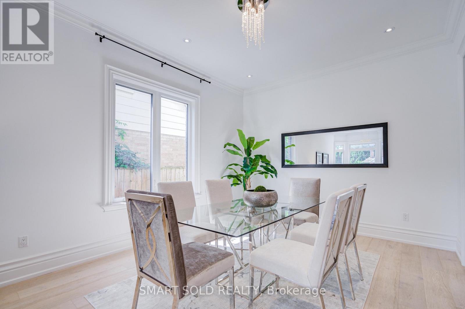 201 Burnhamthorpe Road, Toronto, Ontario  M9B 1Z2 - Photo 8 - W13541500