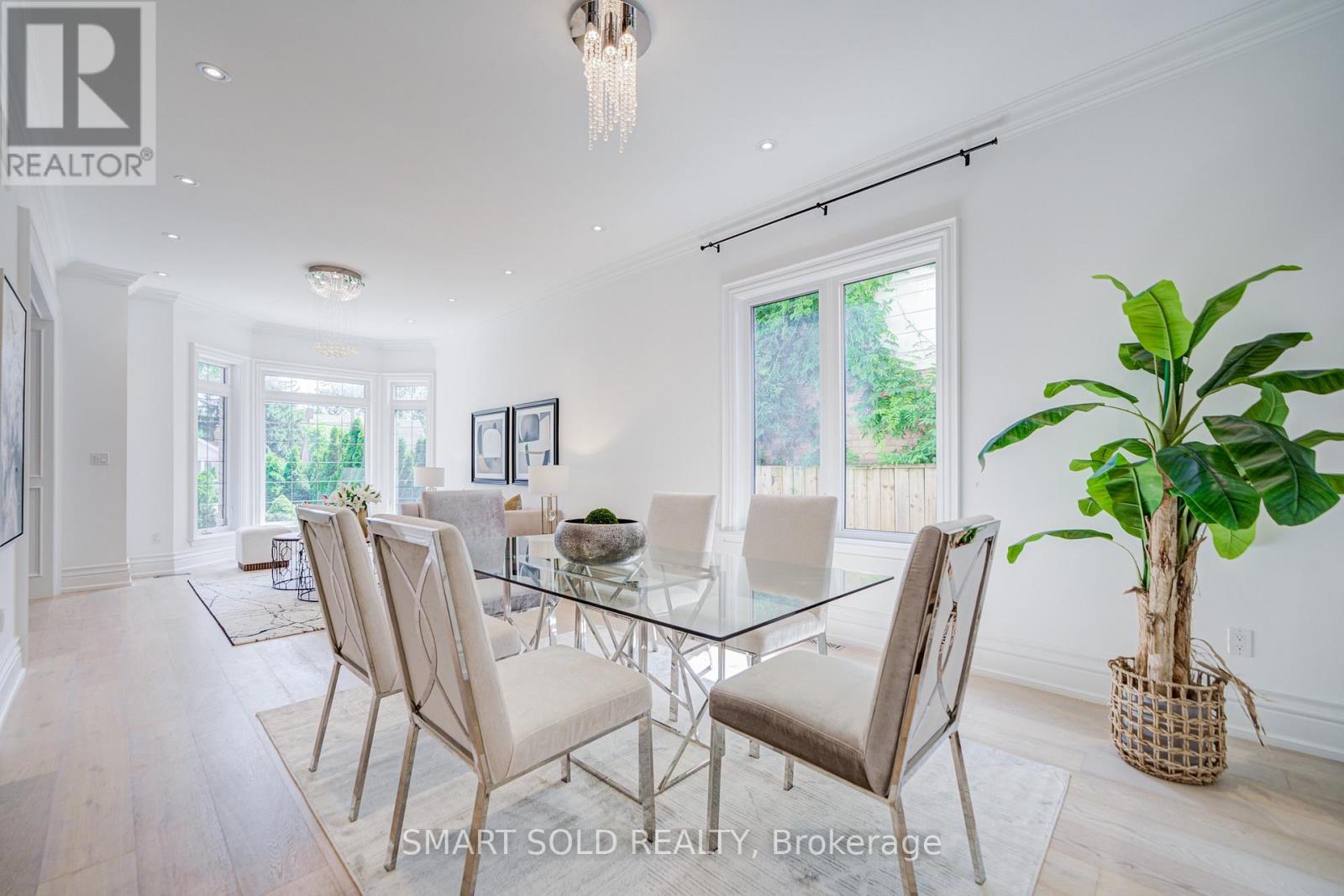 201 Burnhamthorpe Road, Toronto, Ontario  M9B 1Z2 - Photo 9 - W13541500