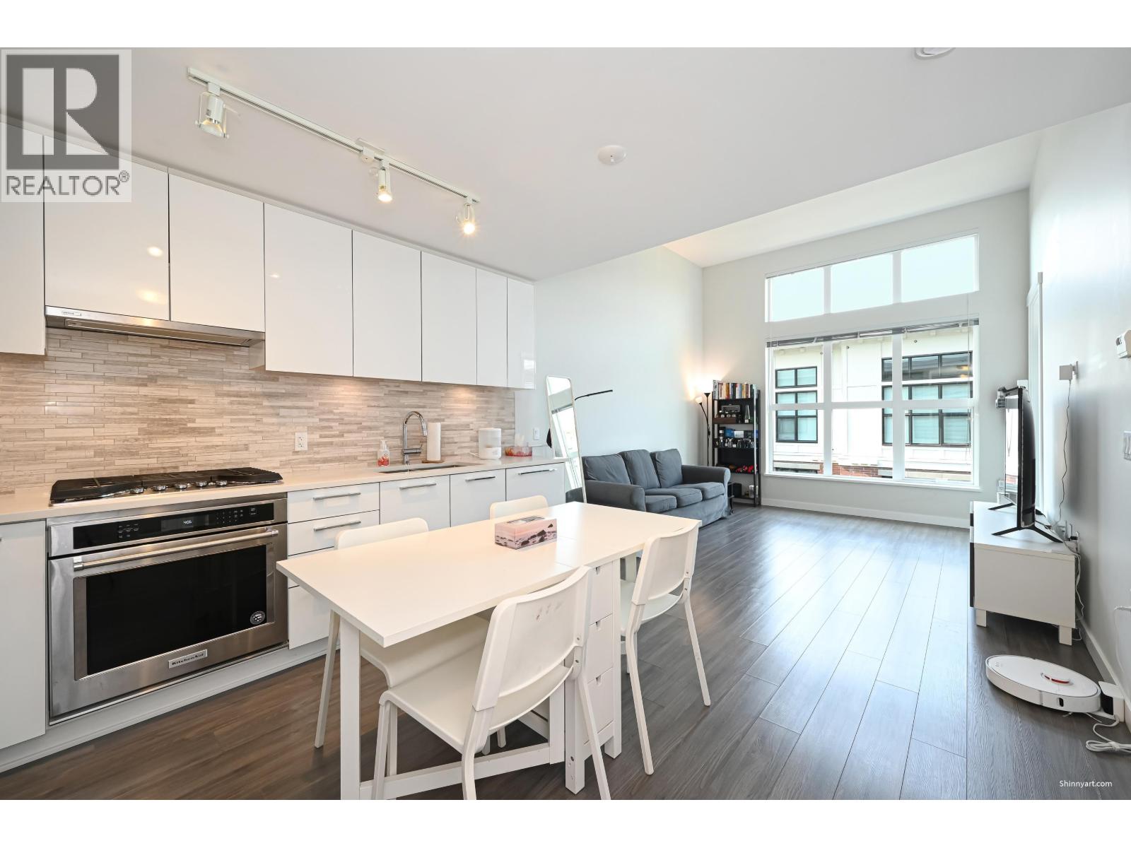 427 9551 ALEXANDRA ROAD, Richmond, British Columbia