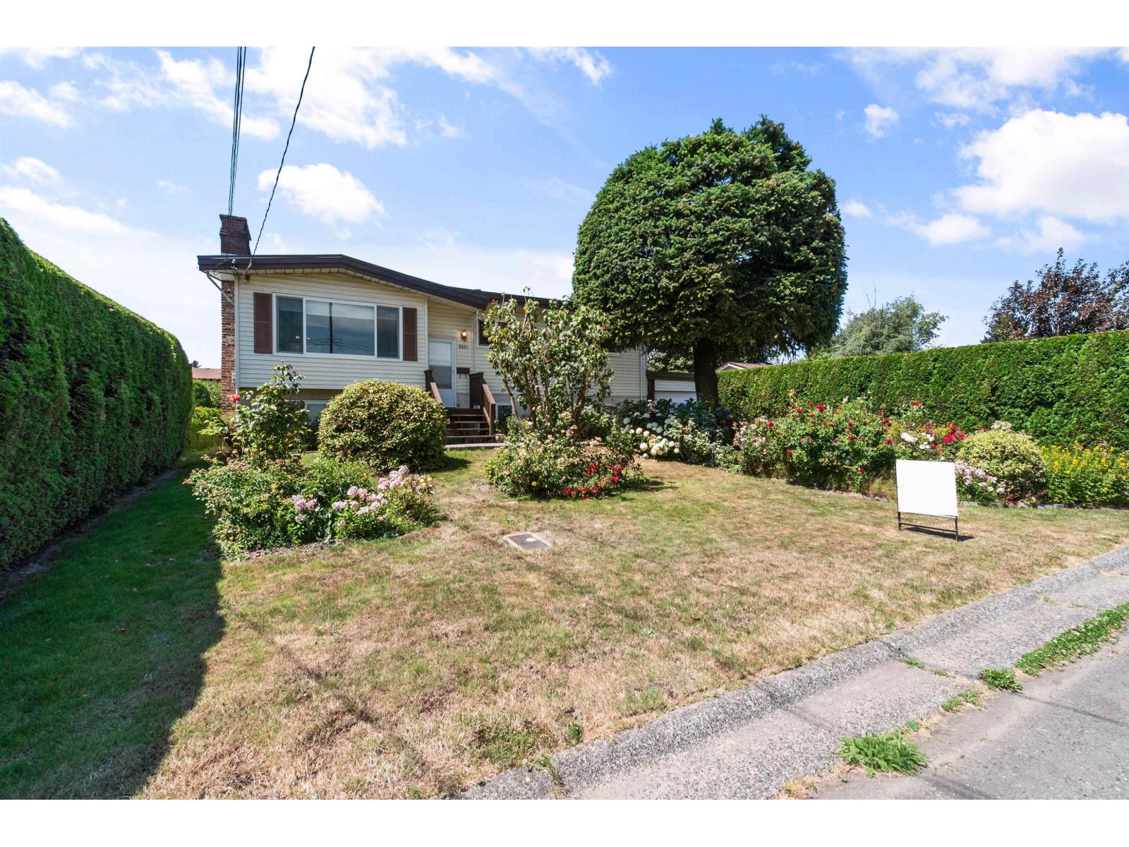 9521 PAULA CRESCENT|Chilliwack Proper East, Chilliwack, British Columbia