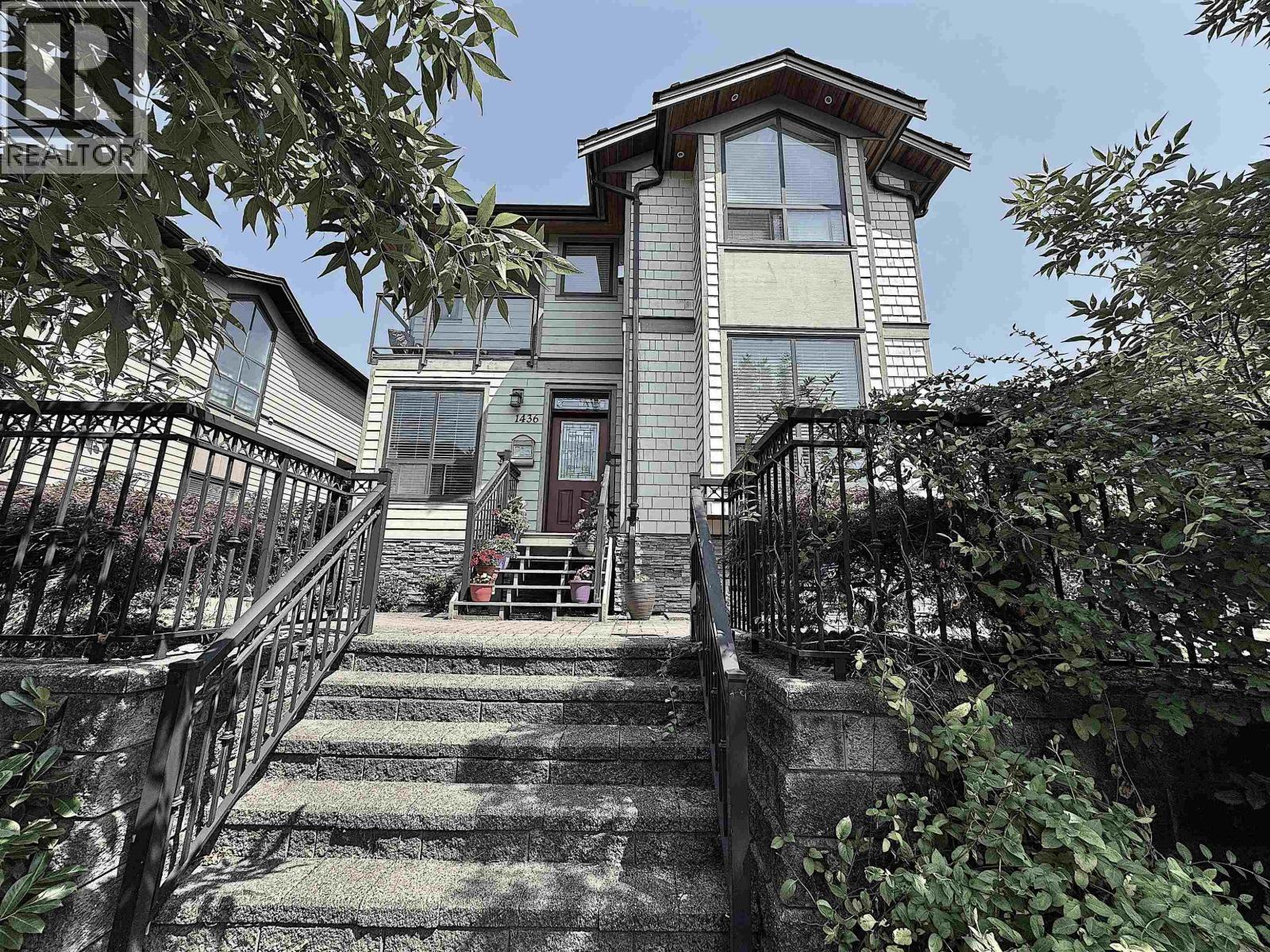 1436 BEWICKE AVENUE, North Vancouver, British Columbia