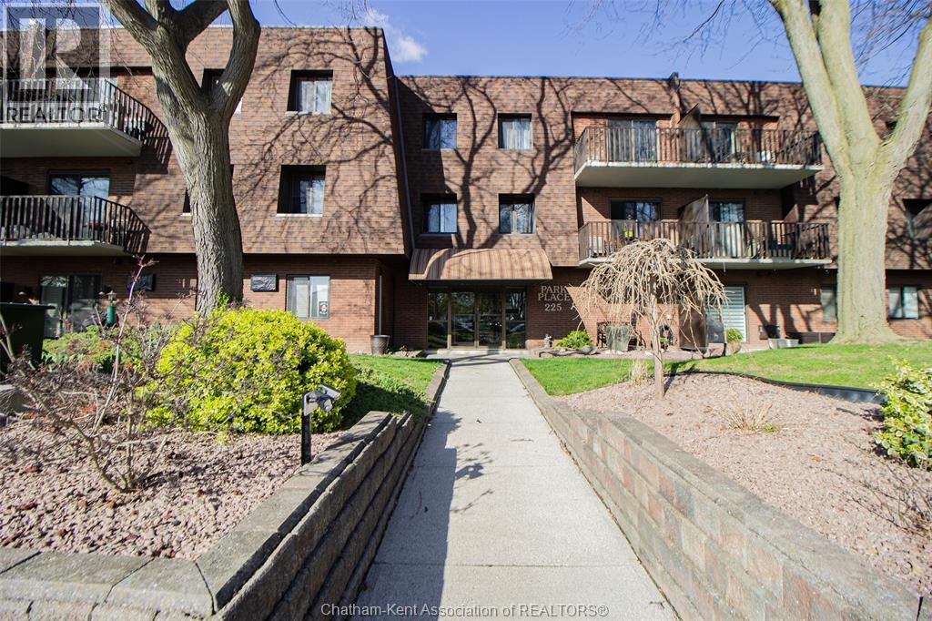 225 Campus Parkway Parkway Unit# 210, Chatham, Ontario  N7L 4X2 - Photo 1 - 26016312