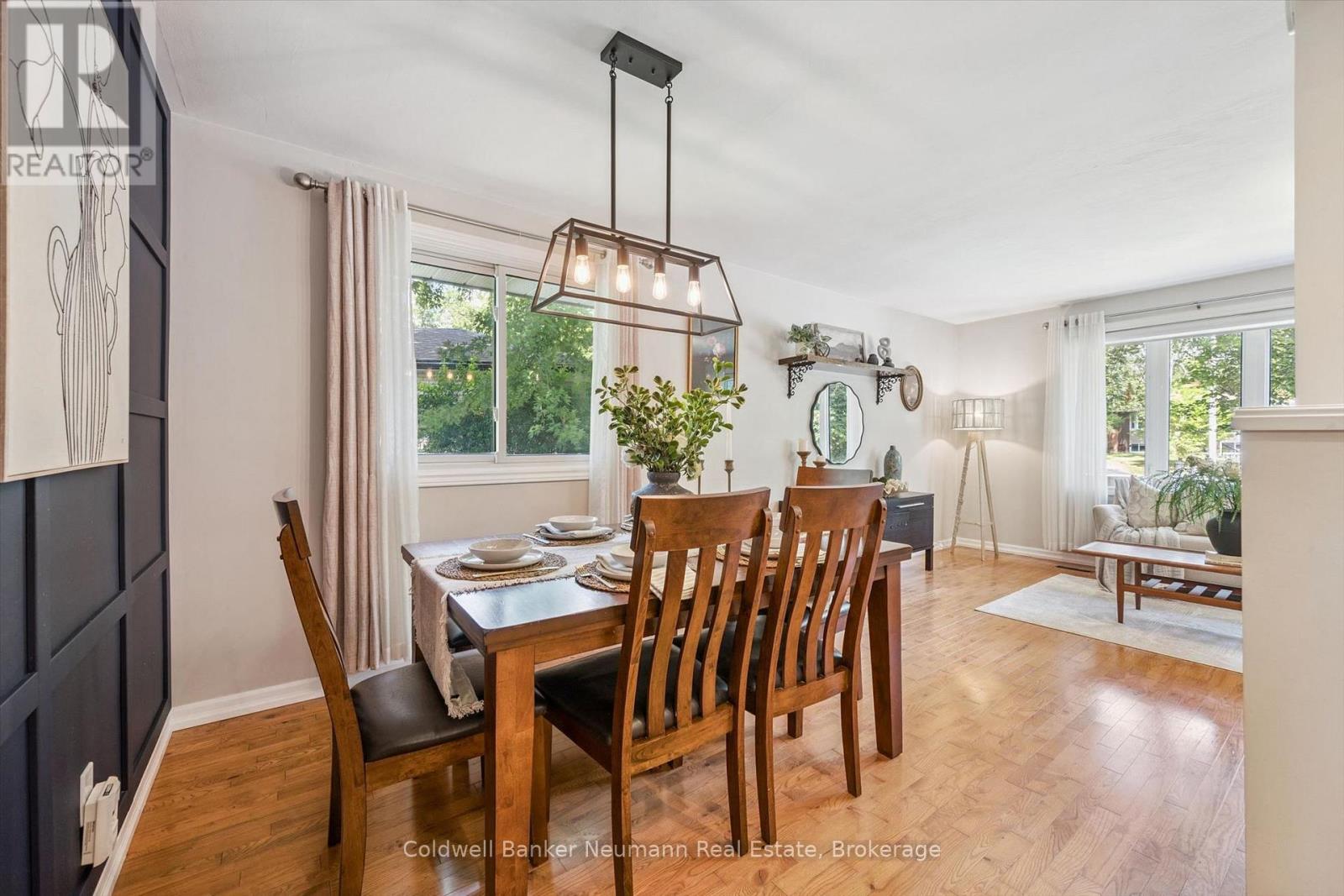 175 Woodville Place, Waterloo, Ontario  N2L 4W8 - Photo 4 - X13541588