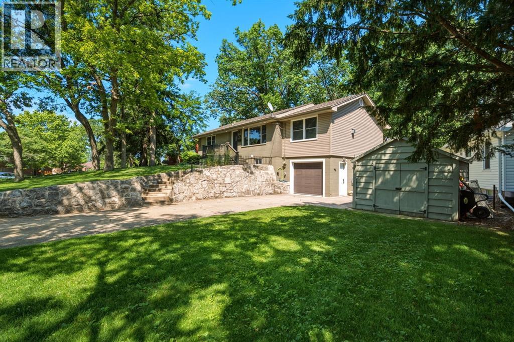 743 Errol Road East, Sarnia photo 5