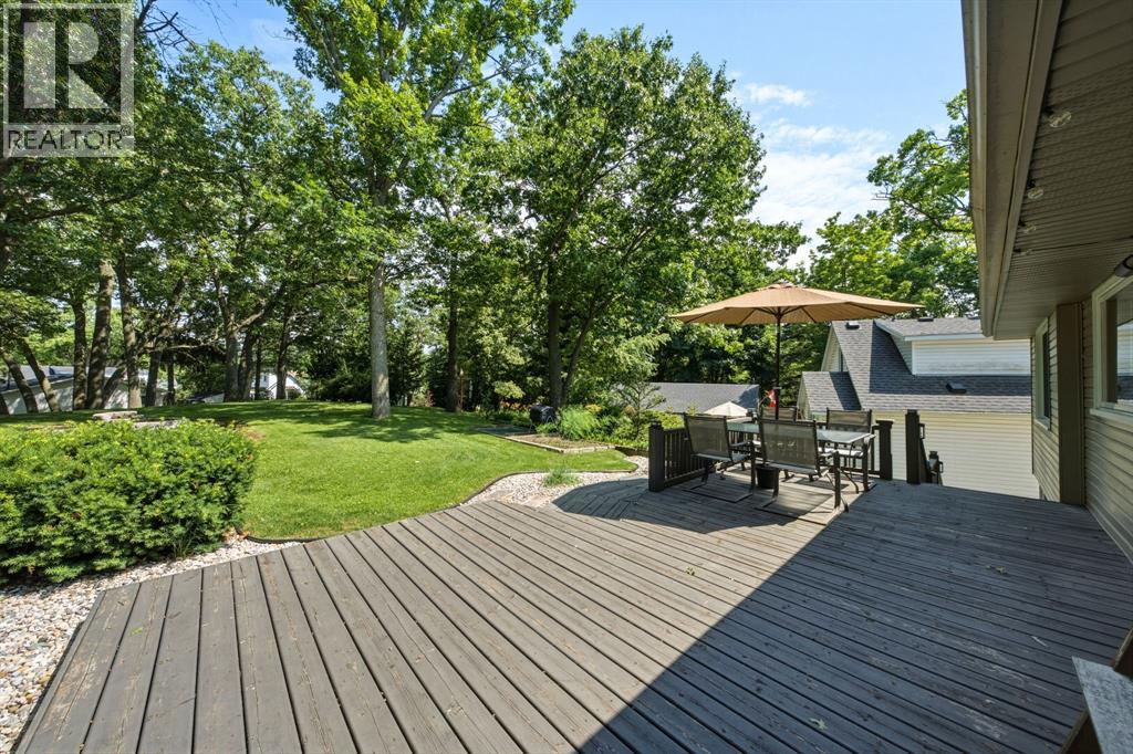 743 Errol Road East, Sarnia photo 9
