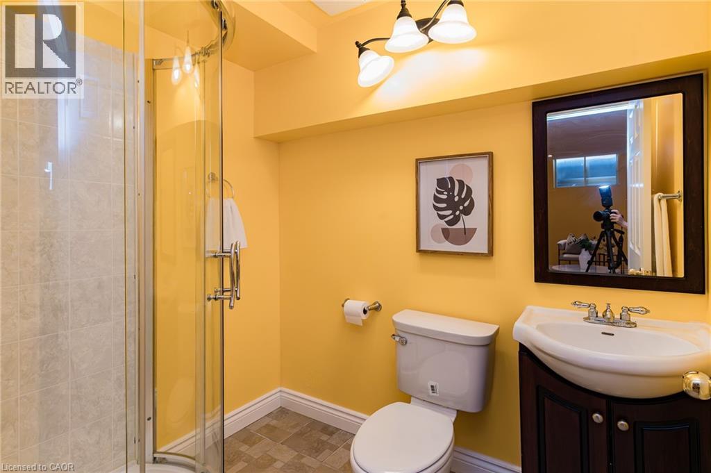566 Avignon Place, Waterloo, Ontario N2T 2X5 - Photo 41 - 40846603