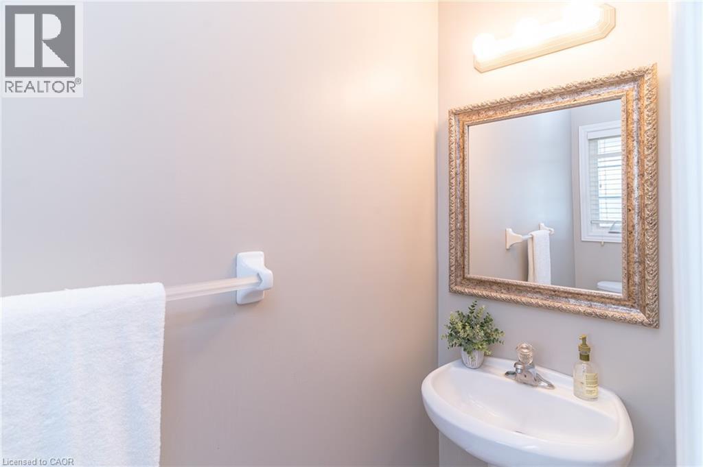 566 Avignon Place, Waterloo, Ontario N2T 2X5 - Photo 8 - 40846603