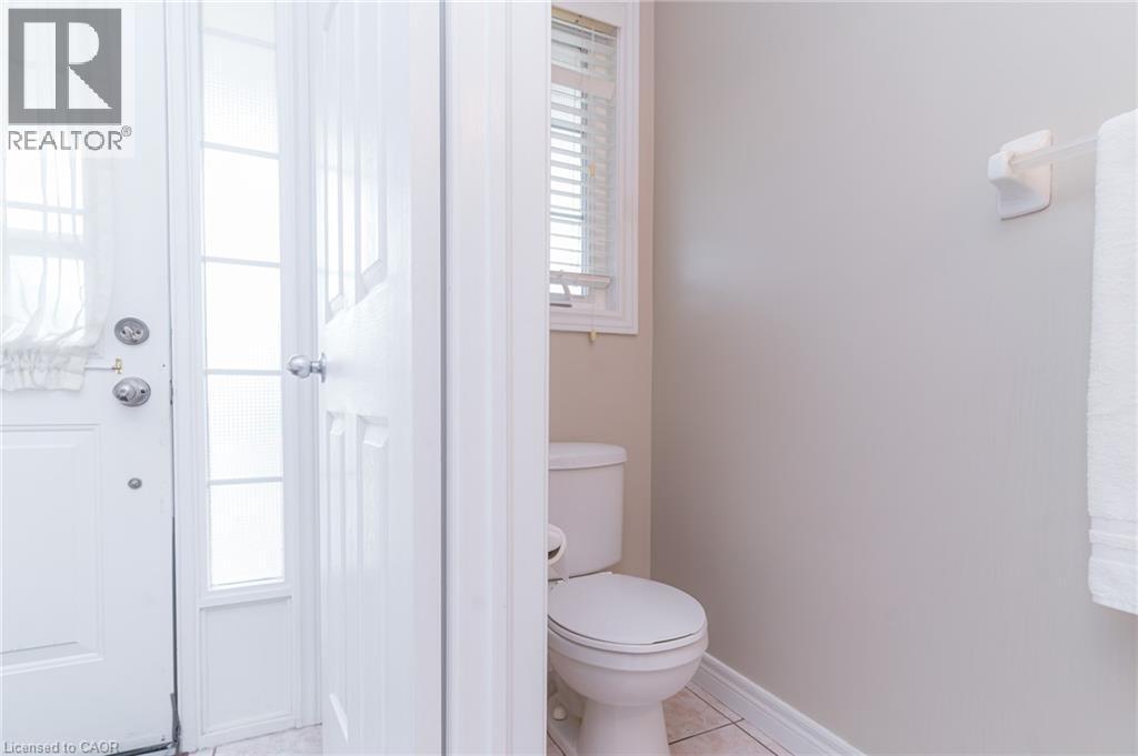 566 Avignon Place, Waterloo, Ontario N2T 2X5 - Photo 9 - 40846603