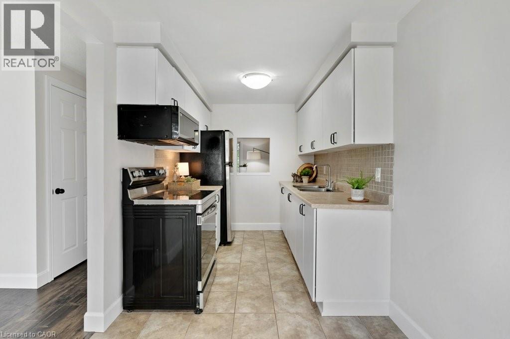 700 Erinbrook Drive Unit# 22, Kitchener, Ontario  N2E 2S7 - Photo 4 - 40846437