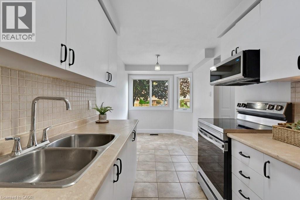 700 Erinbrook Drive Unit# 22, Kitchener, Ontario  N2E 2S7 - Photo 6 - 40846437