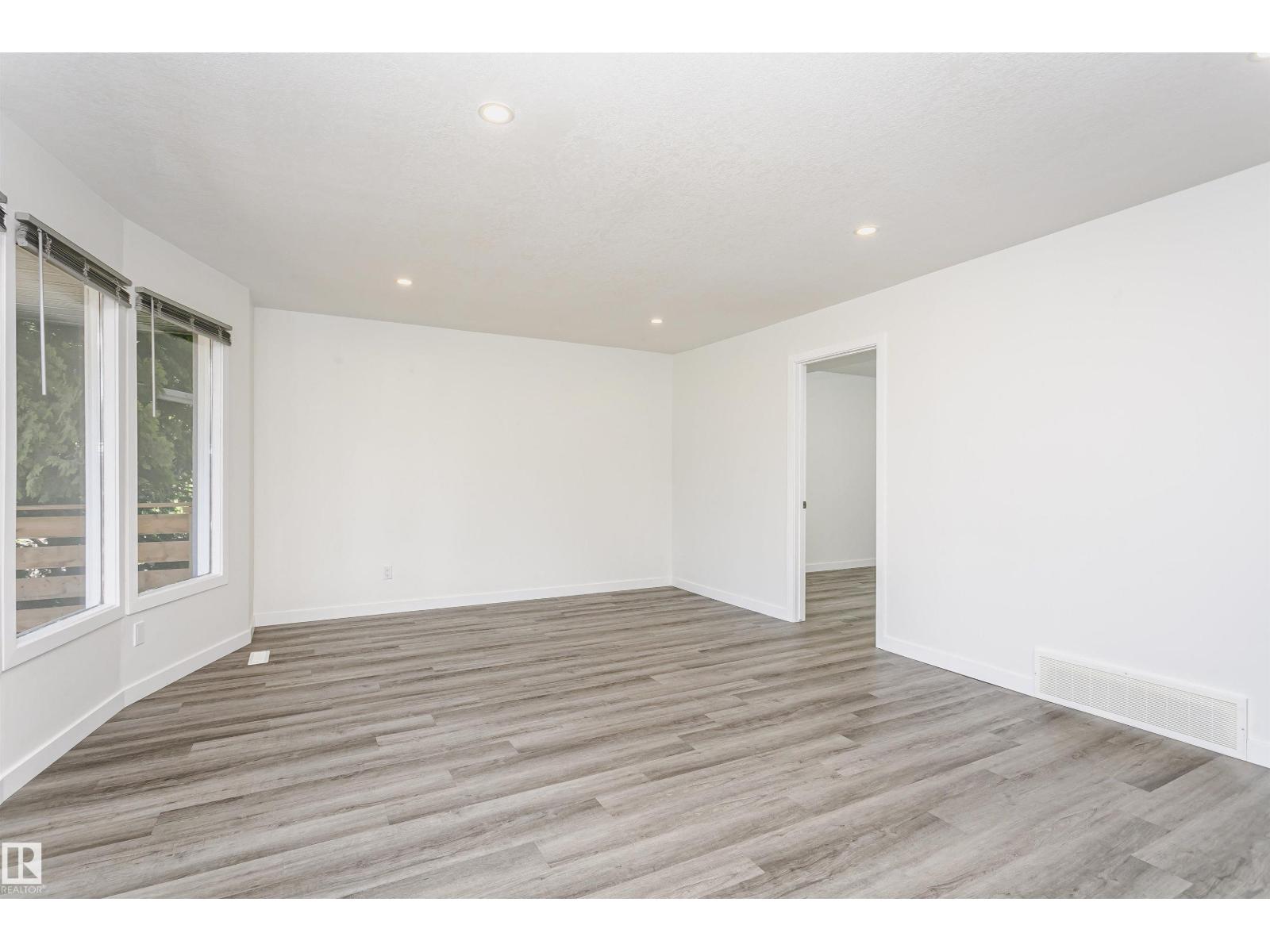 17716 84 Av NW, Edmonton, Alberta  T5T 0N4 - Photo 9 - E4497773