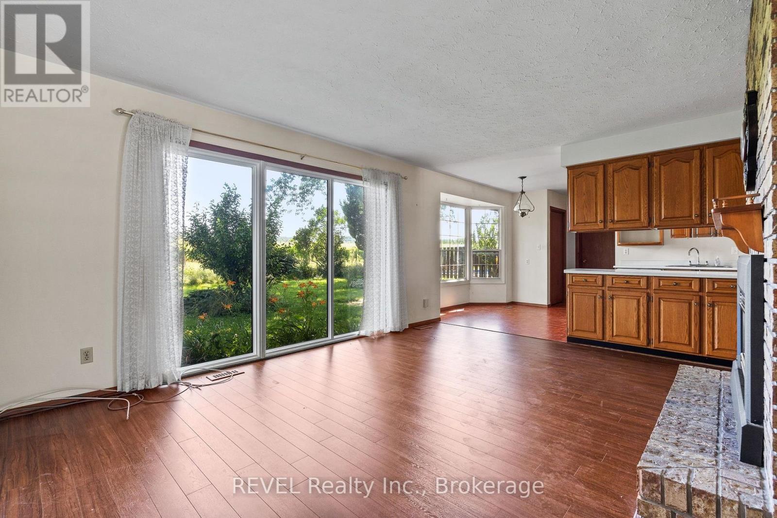 4198 Regent Court, Lincoln, Ontario  L3J 0N4 - Photo 14 - X13541650