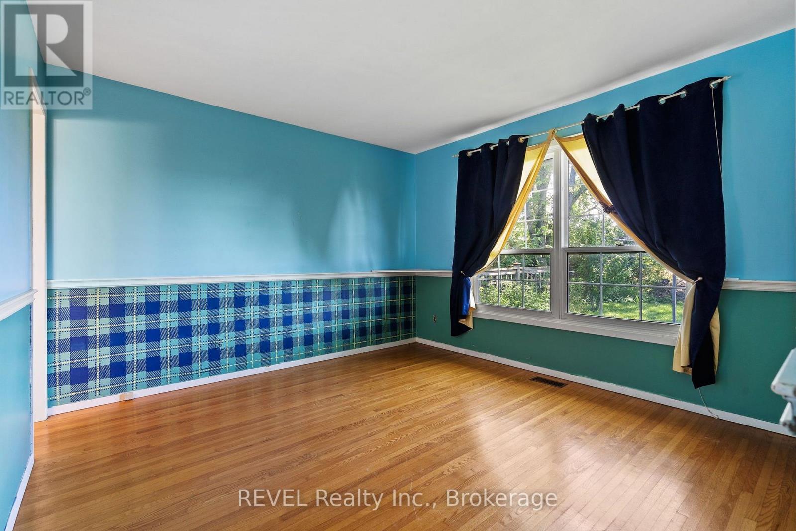 4198 Regent Court, Lincoln, Ontario  L3J 0N4 - Photo 8 - X13541650