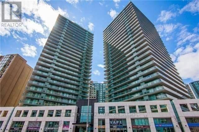 #1805 - 5500 Yonge Street, Toronto, Ontario  M2N 7L1 - Photo 1 - C13541576