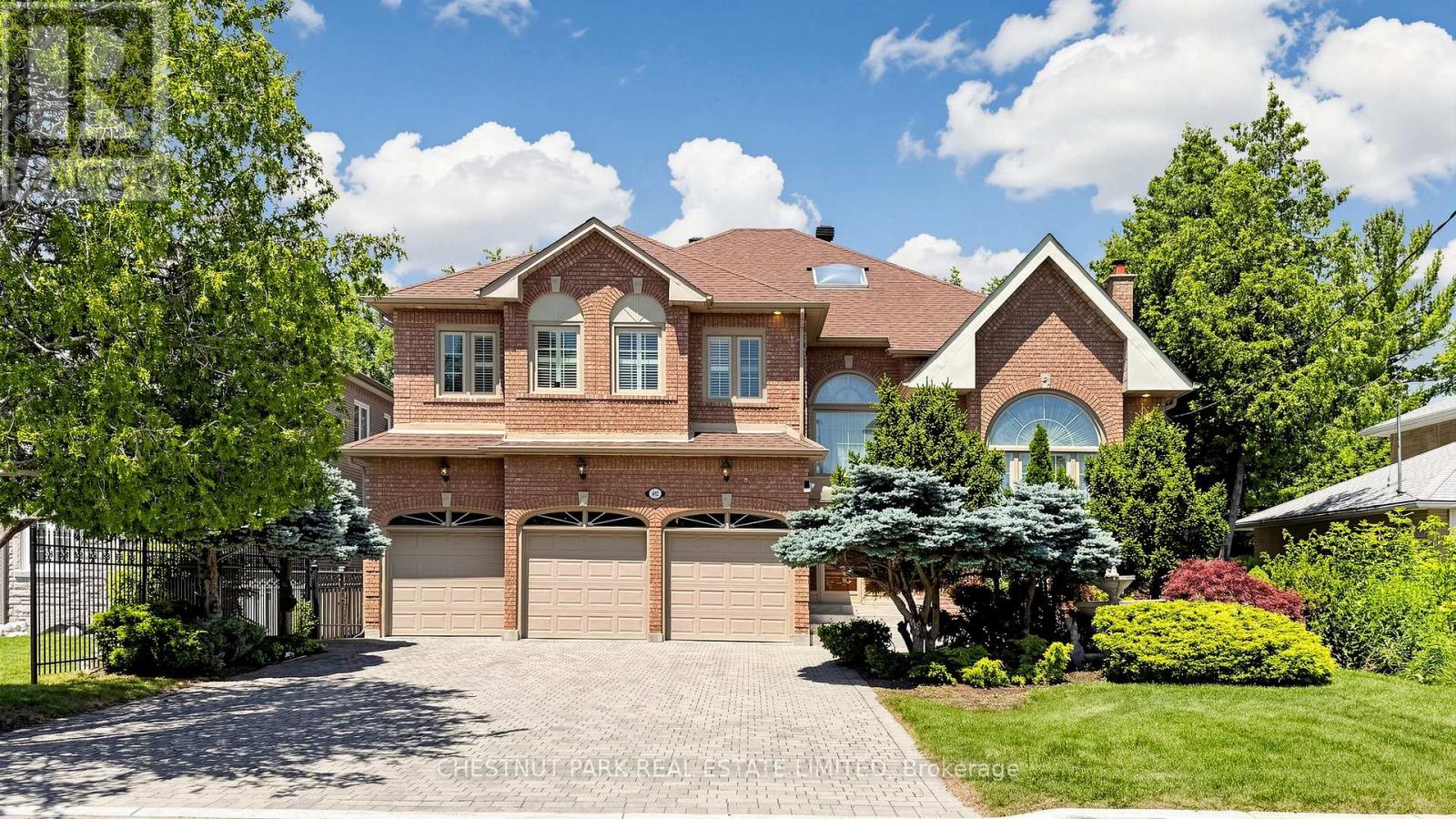 <div class="slider-price">$2,688,000</div><p>492 Ruth Avenue, Toronto, Ontario</p>