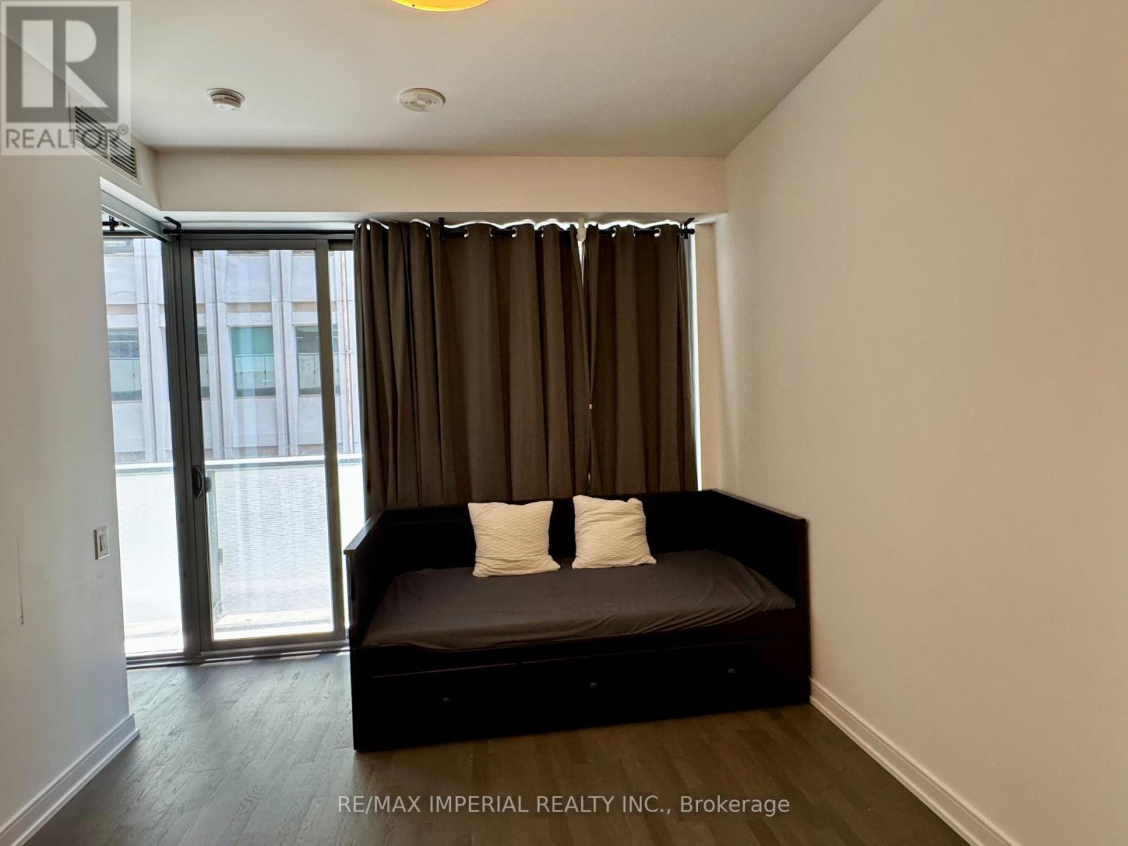 1210 - 57 St. Joseph Street, Toronto, Ontario  M5S 0C5 - Photo 15 - C13541690