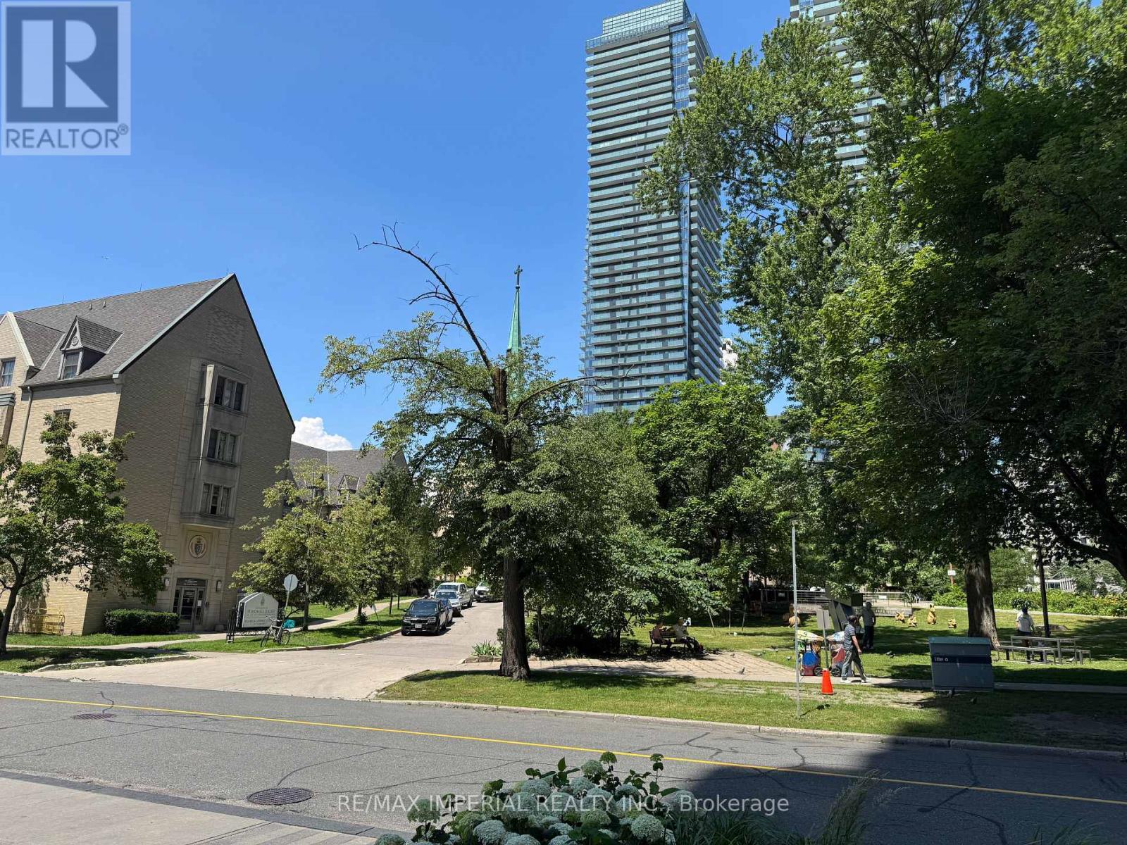 1210 - 57 St. Joseph Street, Toronto, Ontario  M5S 0C5 - Photo 3 - C13541690