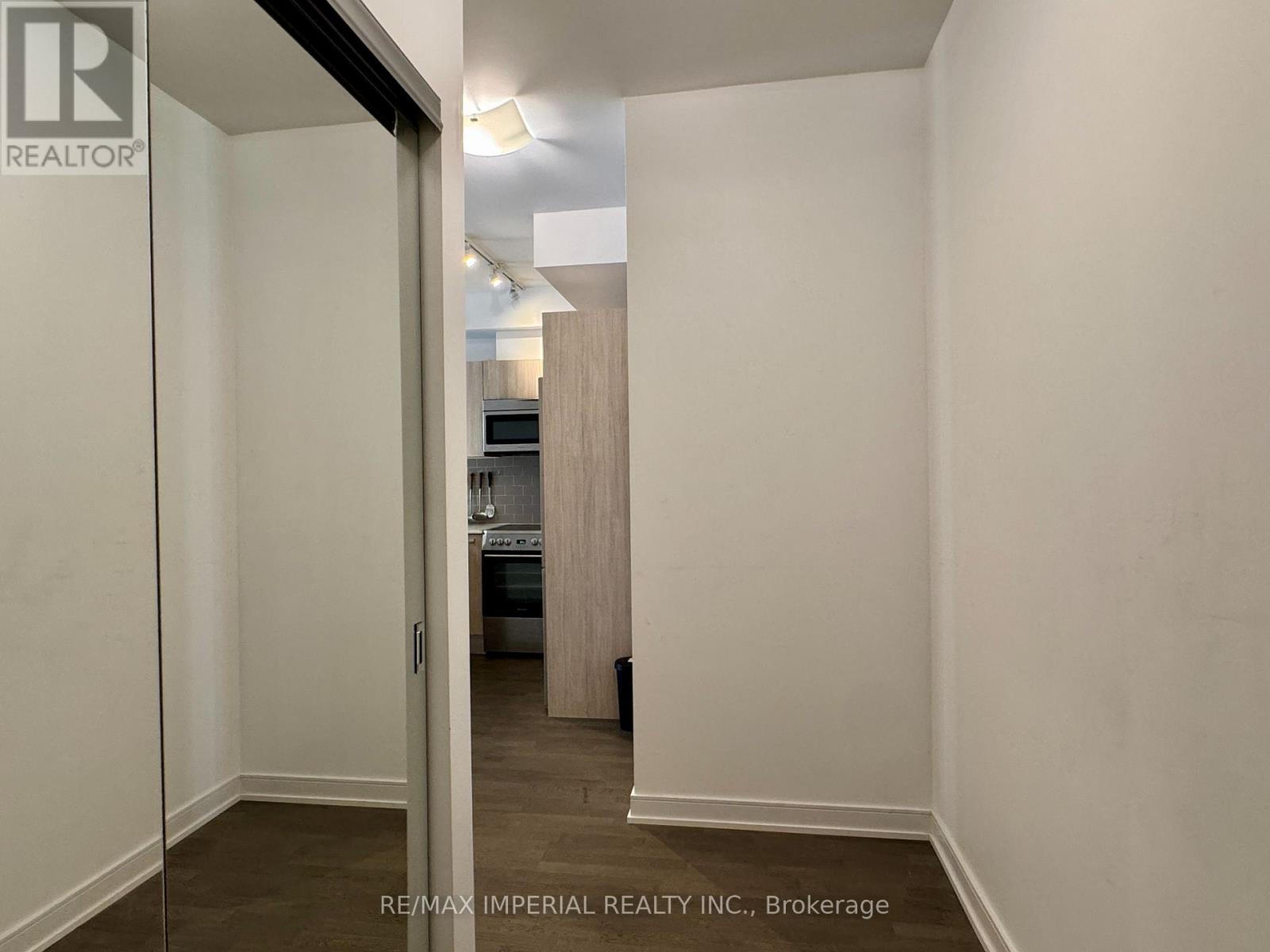 1210 - 57 St. Joseph Street, Toronto, Ontario  M5S 0C5 - Photo 5 - C13541690