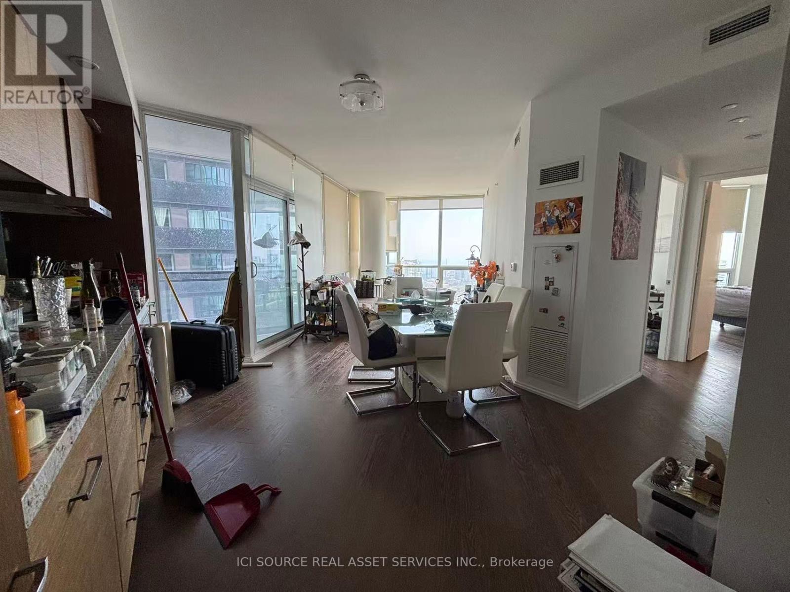 4912 - 45 Charles Street E, Toronto, Ontario  M4Y 0B8 - Photo 2 - C13541710