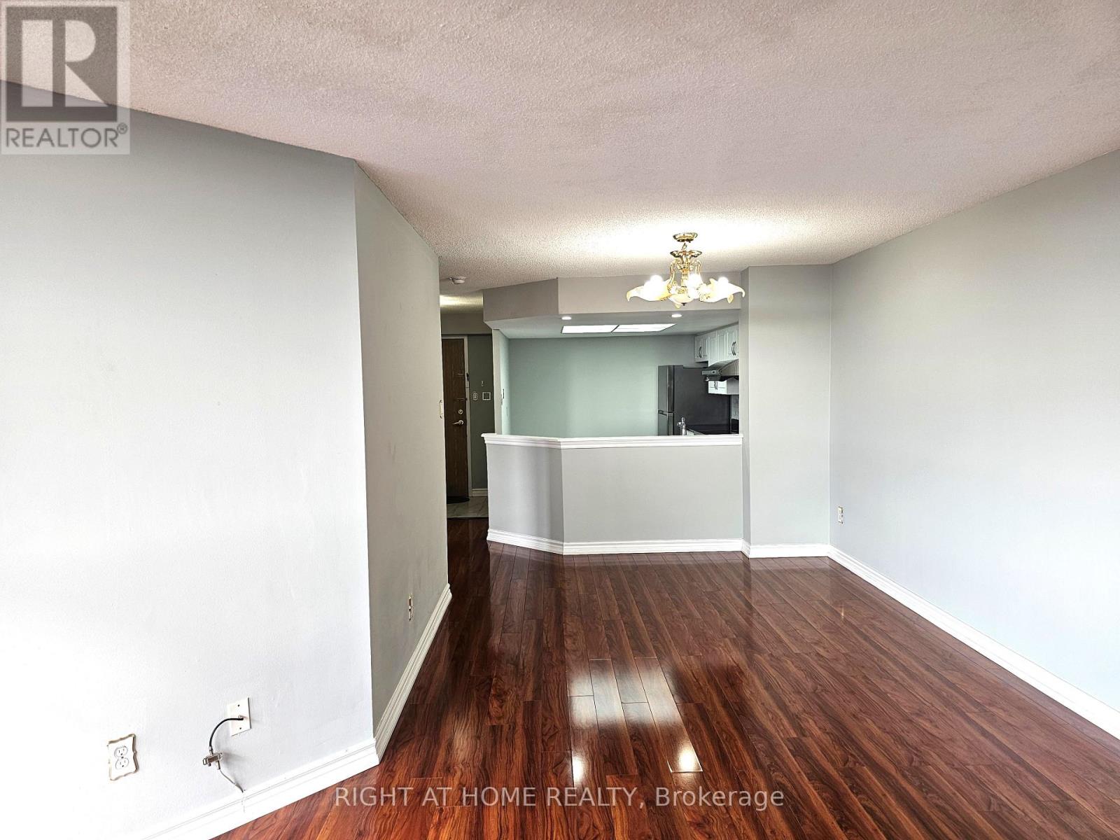 901 - 300 Alton Towers Circle, Toronto, Ontario  M1V 4X9 - Photo 10 - E13541570
