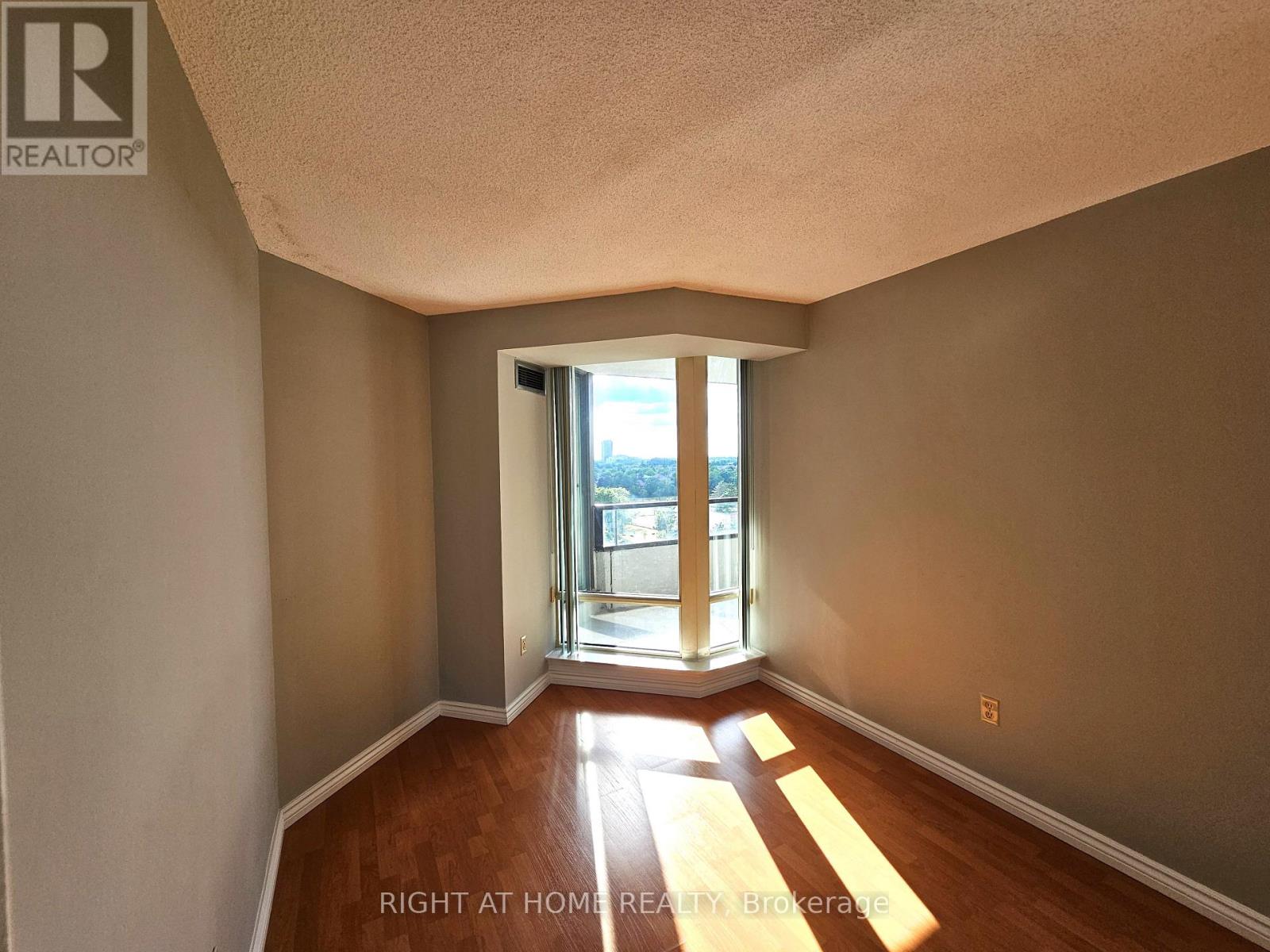 901 - 300 Alton Towers Circle, Toronto, Ontario  M1V 4X9 - Photo 12 - E13541570