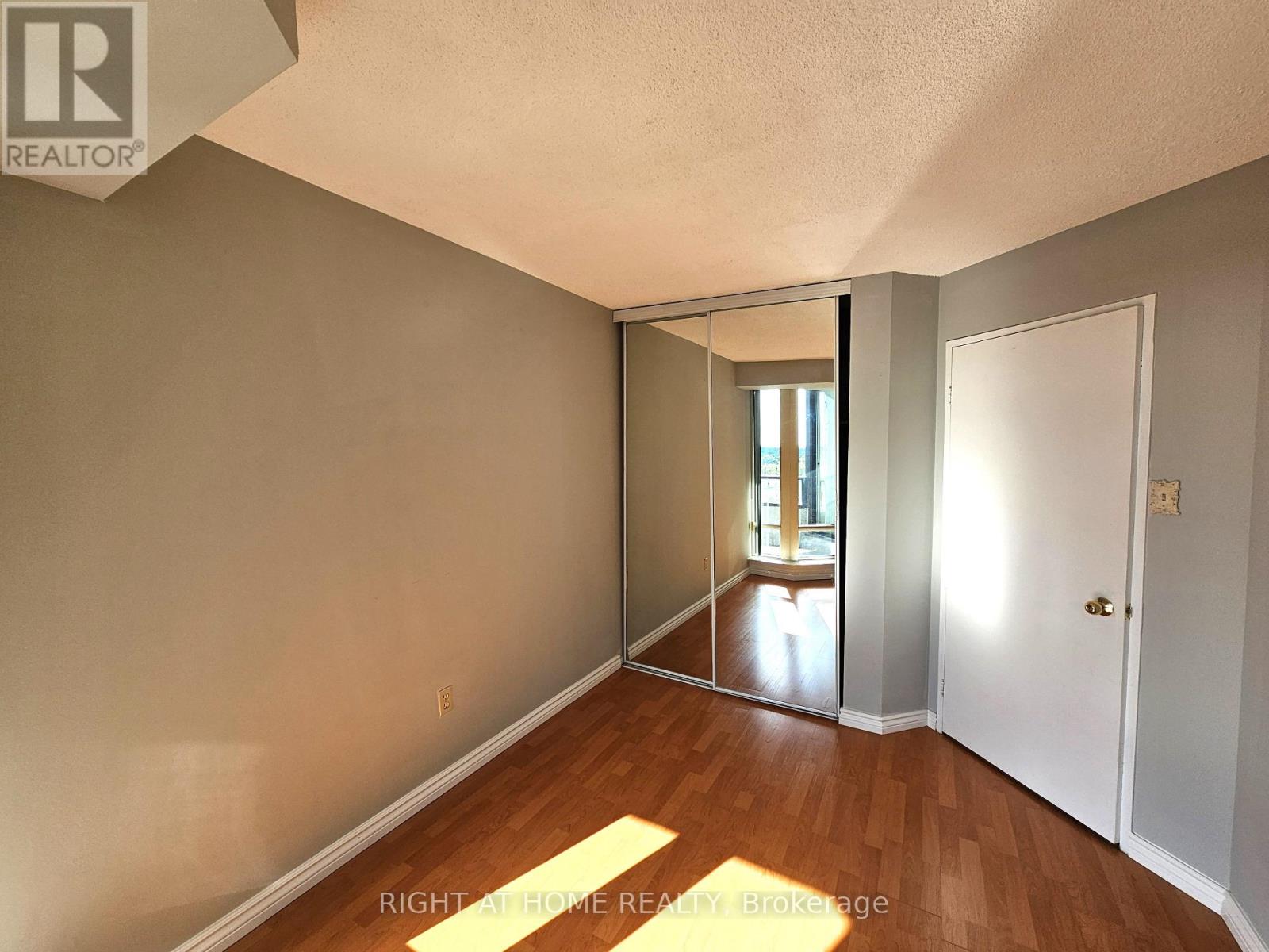 901 - 300 Alton Towers Circle, Toronto, Ontario  M1V 4X9 - Photo 13 - E13541570